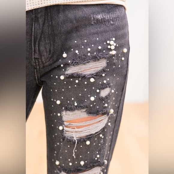 ‼️VOCAL‼️ ❤️❤️DISTRESSED MID RISE STRAIGHT LEG JEANS WITH PEARL DEATAIL❤️❤️ - Picture 2 of 3